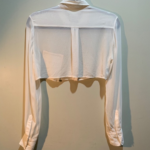 JNBY Silk Cropped Blouse ⭐ FINAL PRICE ⭐ - Picture 3 of 4